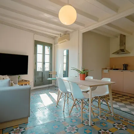 Smartr Barcelona Ramblas Aparthotel
