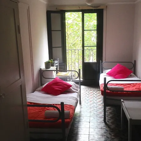 Smartr Barcelona Ramblas 3*