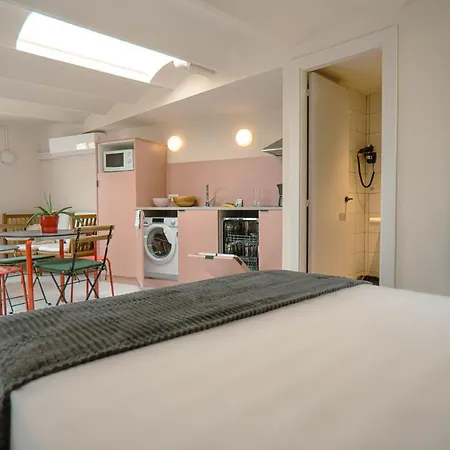 Smartr Ramblas Aparthotel 2*